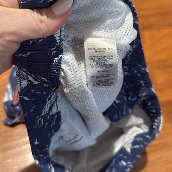 Vineyard Vines Navy Sailboat Swim Shorts large size 16 - Picture 10 of 10